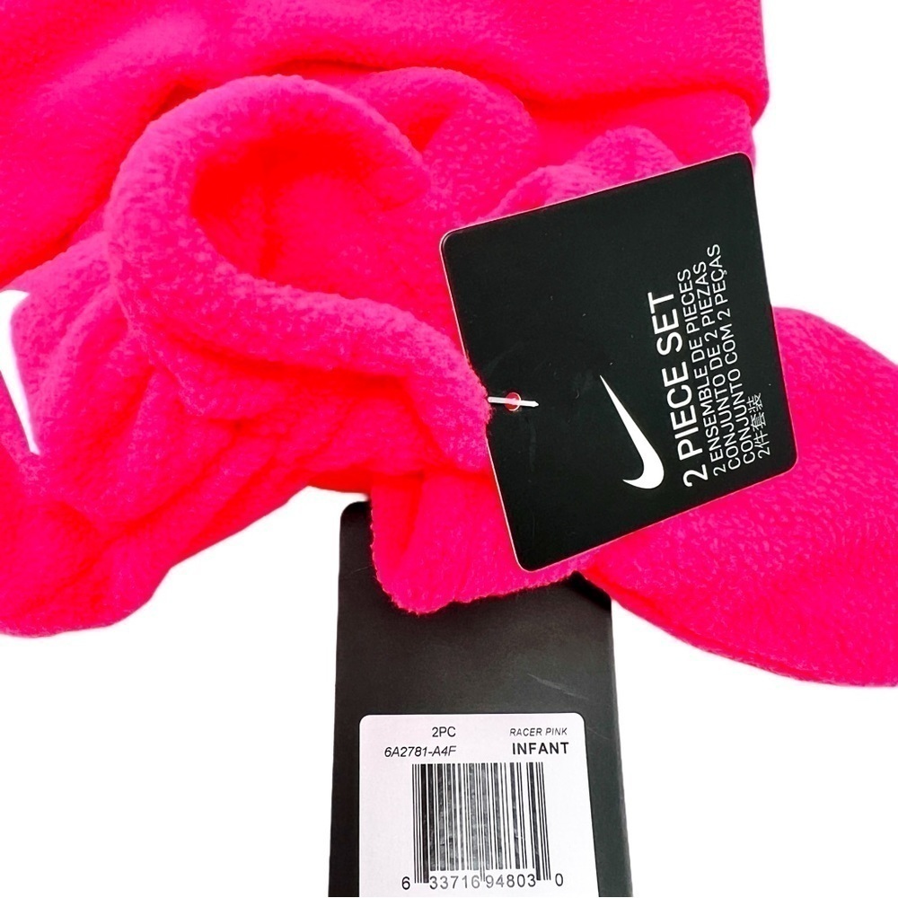 Nike Arctic Fleece Infant Winter Mittens + Hat Set - Picture 3 of 6